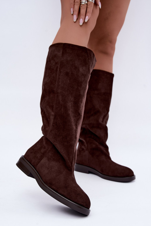 Slip-on knee-high boots with wide heels Pavellea