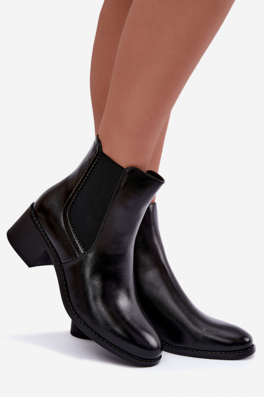 Stylish women's ankle boots in black color Dalmora