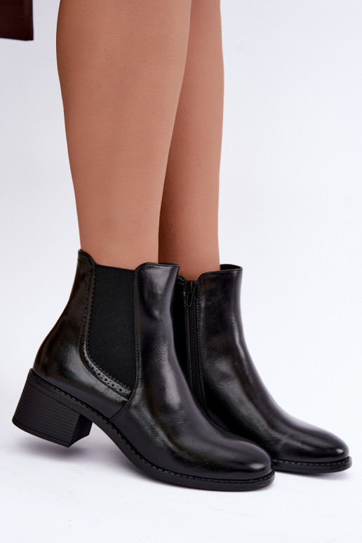 Stylish women's ankle boots in black color Dalmora