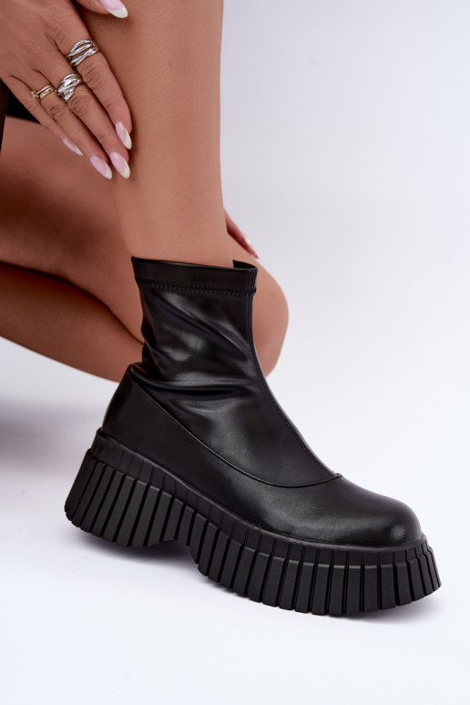 Black leather ankle boots with platform Elmorine
