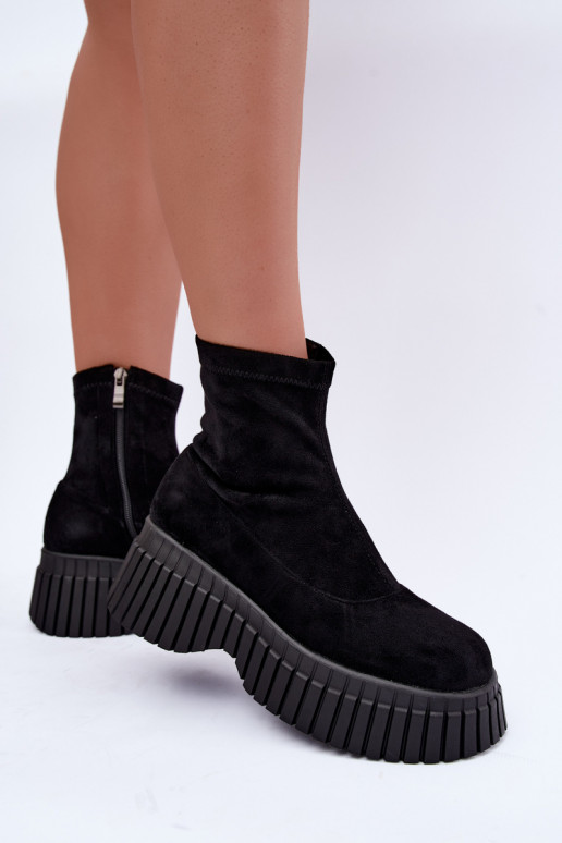 Black ankle boots with platform made of faux suede Elmorine