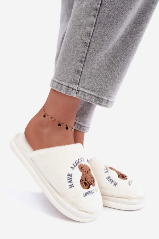 Ivory women's slippers with fur Meškiukai Cassira