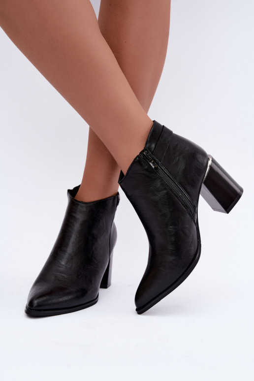 Warm black ankle boots with heels and decorative straps Irmelle