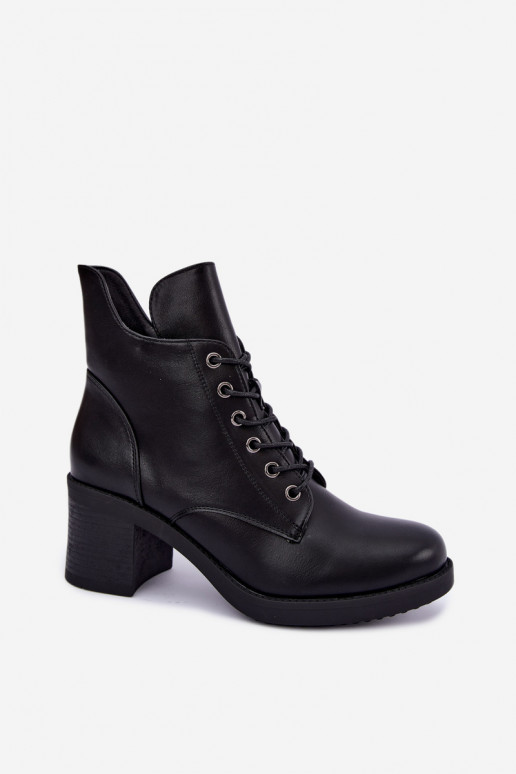 Warm women's ankle boots with laces in black Garella