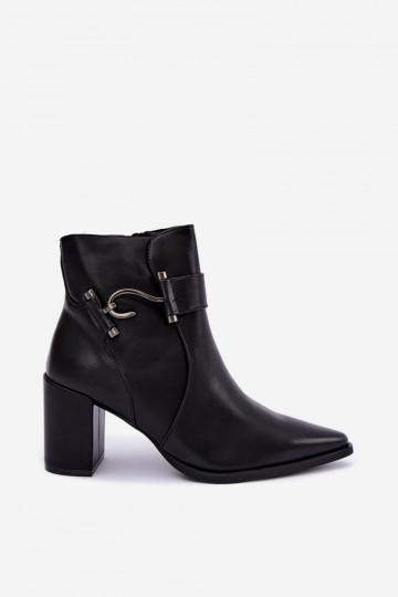 Warm ankle boots with heels and ornaments in black Isarae 2