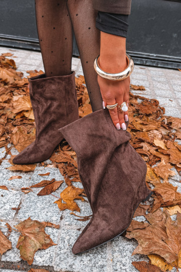 Slip-on ankle boots with platform in chocolate color Coralise