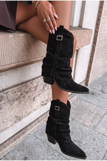 Black cowboy-style knee-high boots with a pointed toe and heels Calenne 2