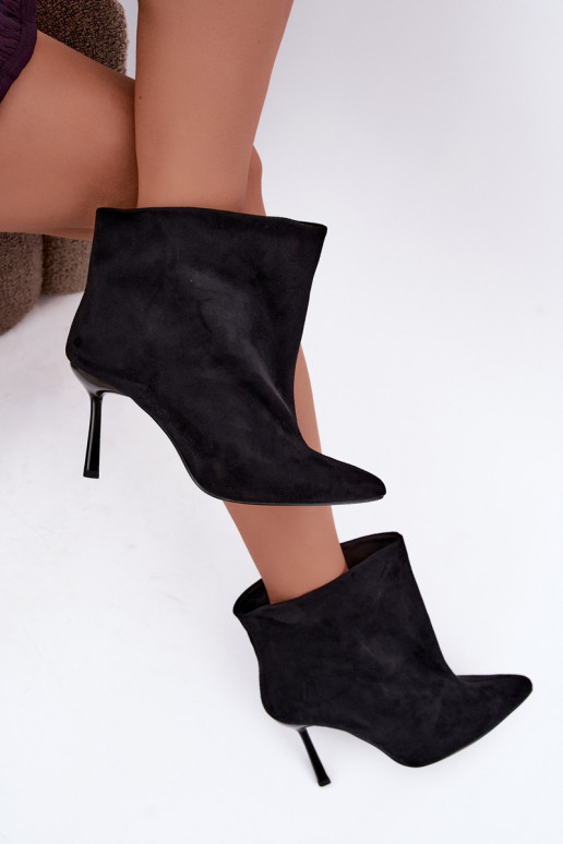 Slip-on ankle boots with thin heels in black Kamea