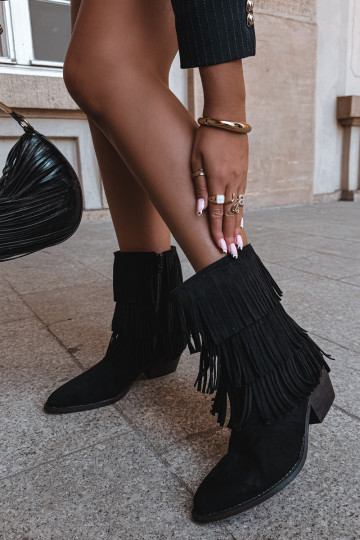 Cowboy-style ankle boots with tassels and heels in black Lunia