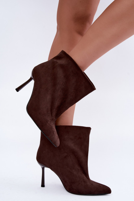 Slip-on ankle boots with thin heels in chocolate color Kamea