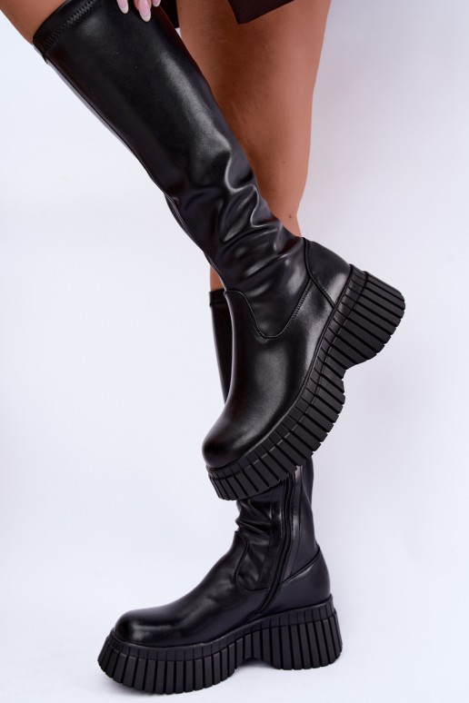 Black knee-high boots with platform Haldora