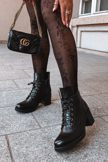 Warm women's ankle boots with laces in black Garella