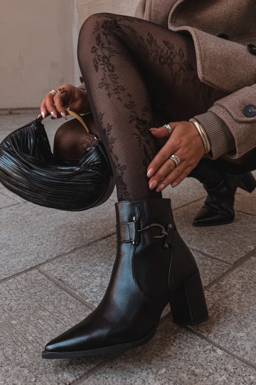 Warm ankle boots with heels and ornaments in black Isarae 2