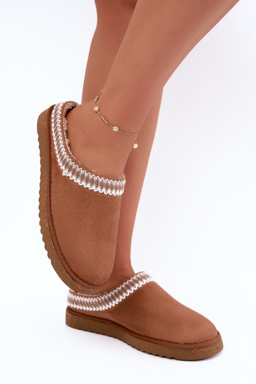 women's house slippers with embroidered flowers in brown color Inblu