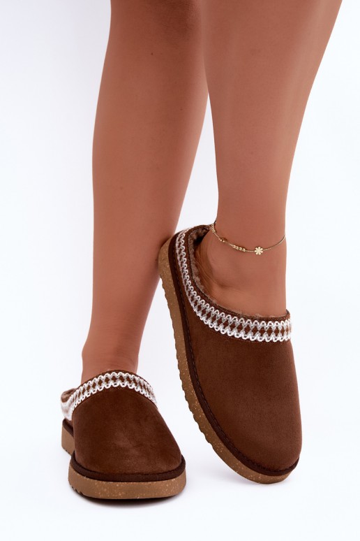 women's house slippers with embroidered flowers in brown color Inblu