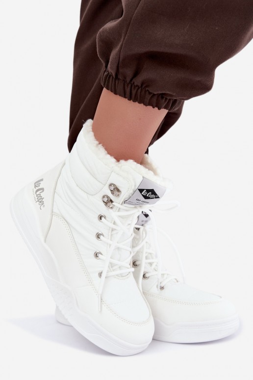 sznurowane zimowe buty Lee Cooper LCJ-44-4563 w kolorze białym