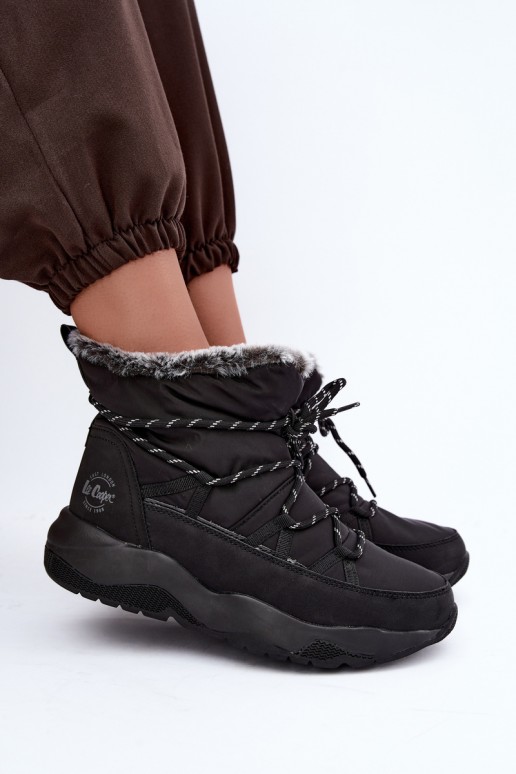 slip-on snow boots with stylish details Lee Cooper LCJ-24-03-3063 in black color