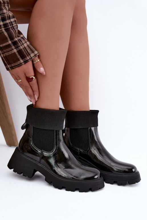 stylish ankle boots with patent effect in black color Sevella