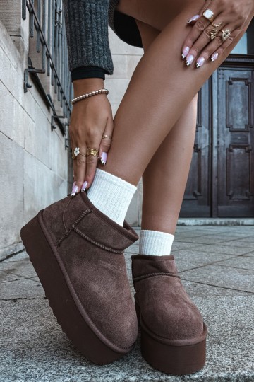Women's snow boots made of natural suede in brown color Tairene