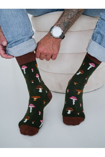 Men's socks with mushrooms in bottle green