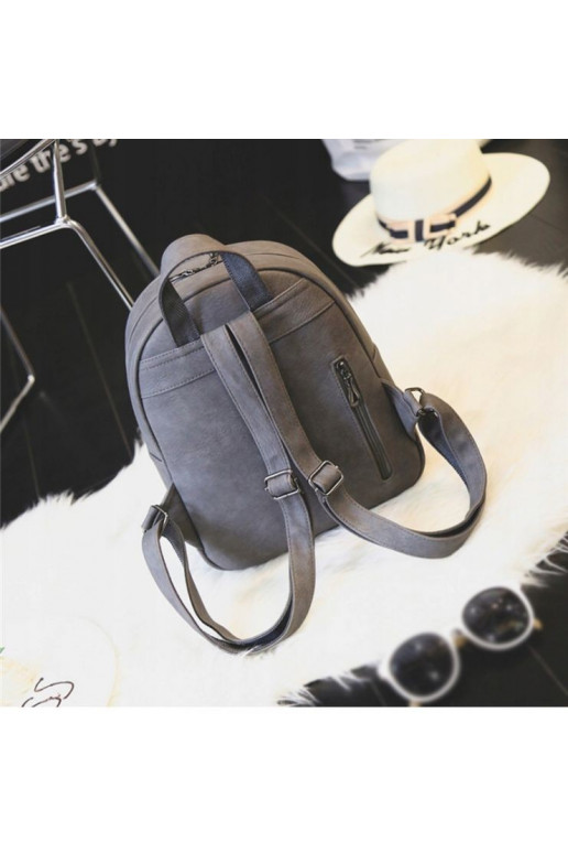 Stilinga pilkos spalvos mini kuprinė su kutais  - 4