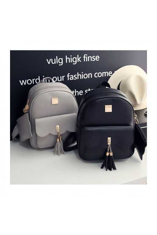 Juoda mini kuprinė su kutais  - 5