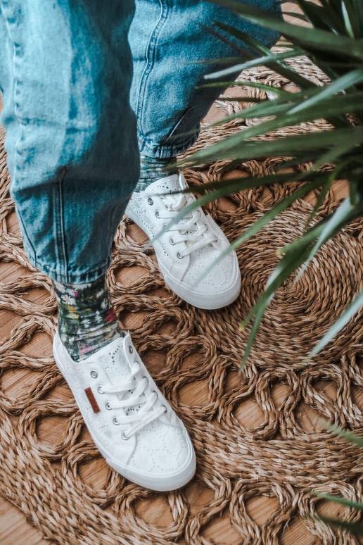 Sportbačiai su nėrinių motyvais... Sportbačiai su nėrinių motyvais...