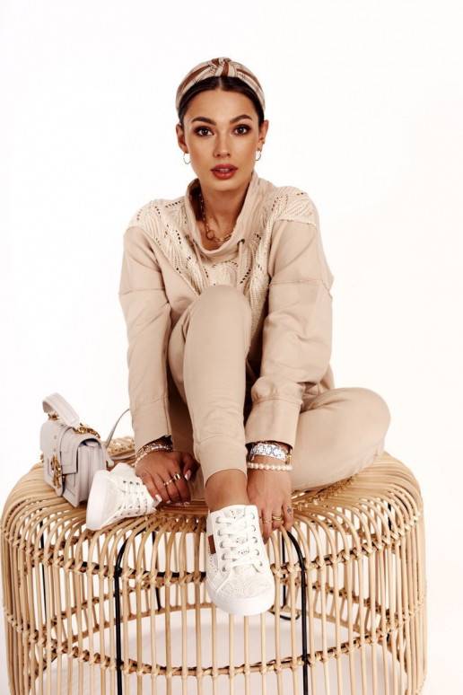 Sportbačiai su nėrinių motyvais... Sportbačiai su nėrinių motyvais...