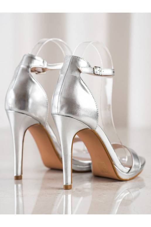 Classic model sandals with thin heels