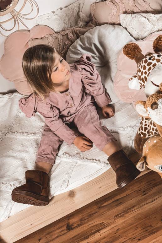 Šilti vaikiški žieminiai batai rudos... Šilti vaikiški žieminiai batai rudos...