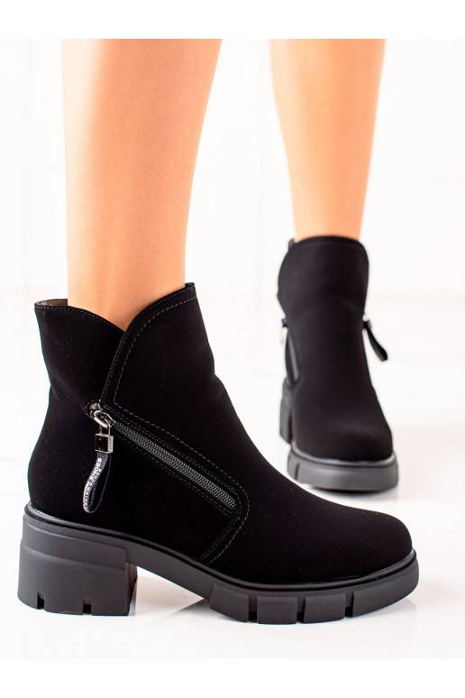 Juodos spalvos auliniai batai Juodos spalvos auliniai batai