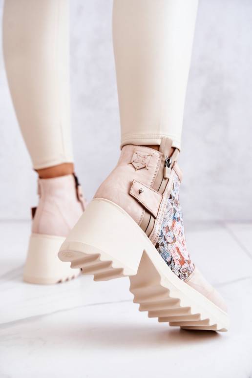 copy of Leather boots on a massive... copy of Leather boots on a massive...