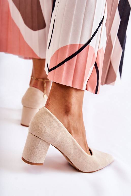 Classic Suede Pumps On A Heel Beige... Classic Suede Pumps On A Heel Beige...