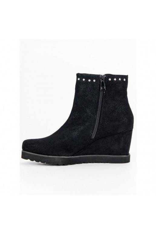 Black boots