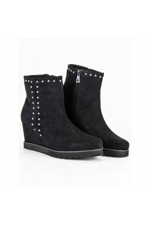 Black boots