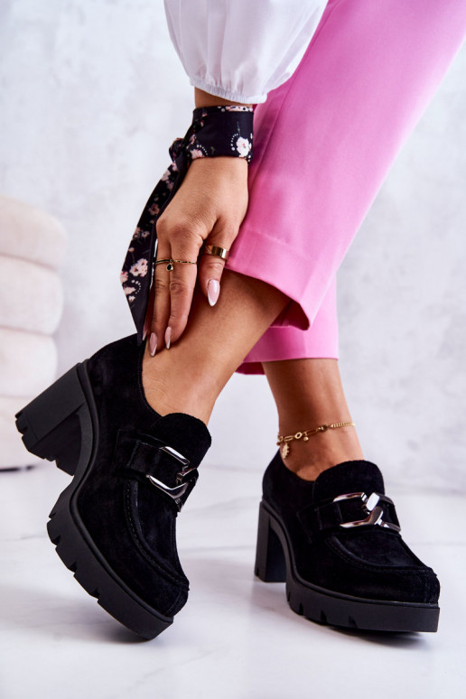 Elegant shoes on a pillar with a dark decoration Black Harmell