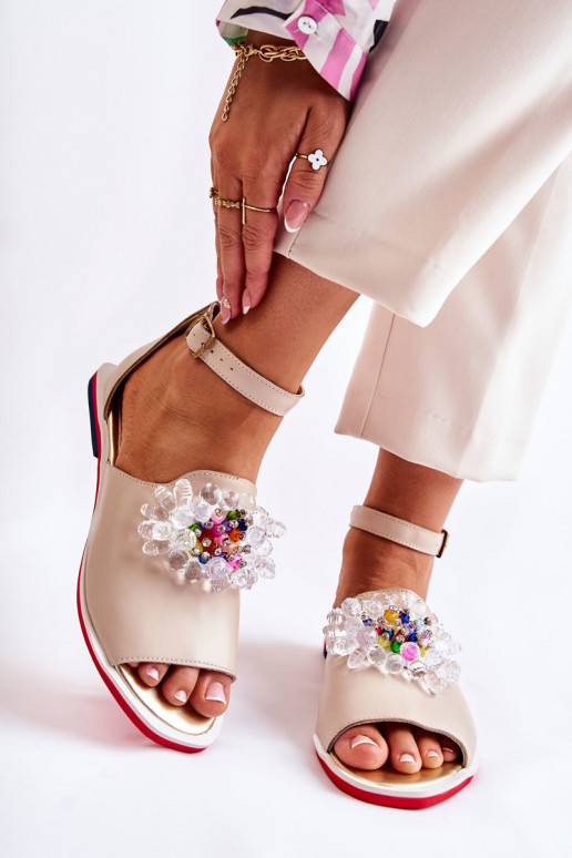 Smėlio spalvos sandalai su... Smėlio spalvos sandalai su...