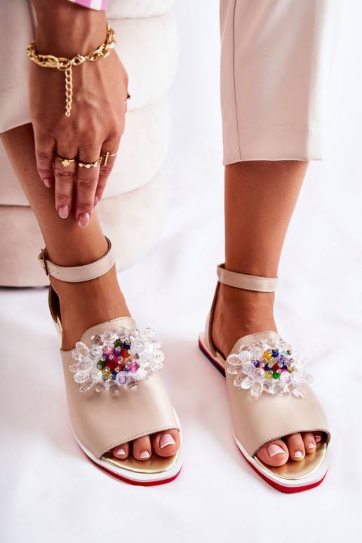 Smėlio spalvos sandalai su... Smėlio spalvos sandalai su...