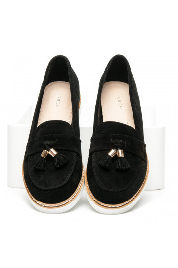 Black shoes