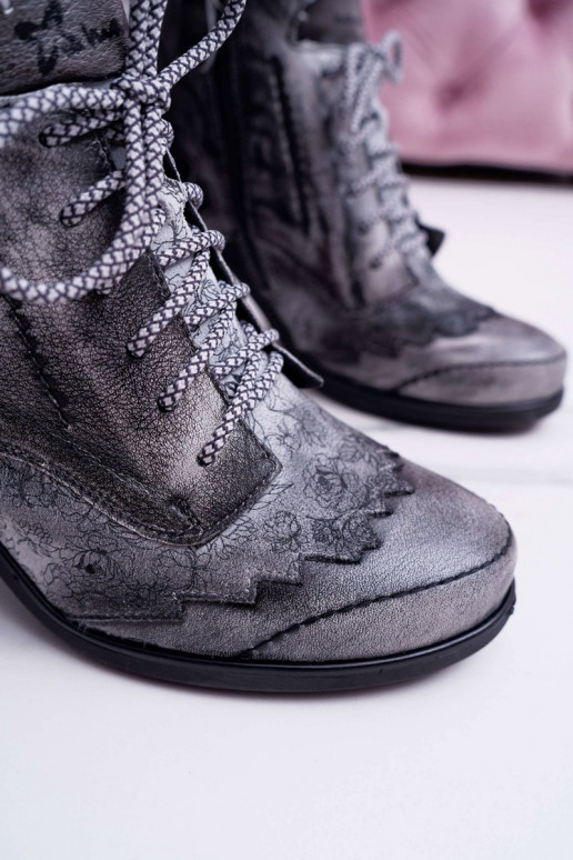 Pilki Moteriški natūralios odos... Pilki Moteriški natūralios odos...