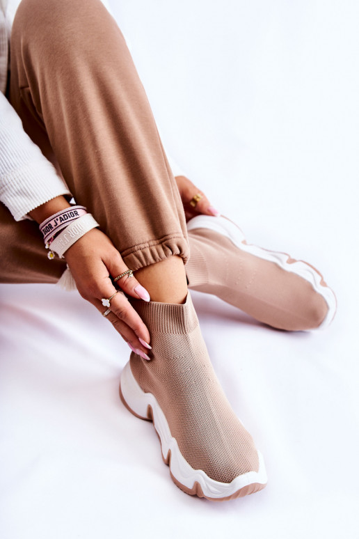 Sportiniai bateliai smėlio spalvos... Sportiniai bateliai smėlio spalvos...