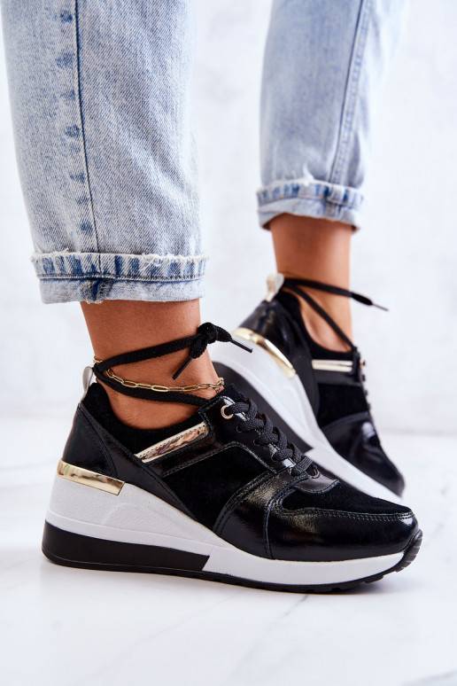 Leather sports shoes on a wedge Black... Leather sports shoes on a wedge Black...