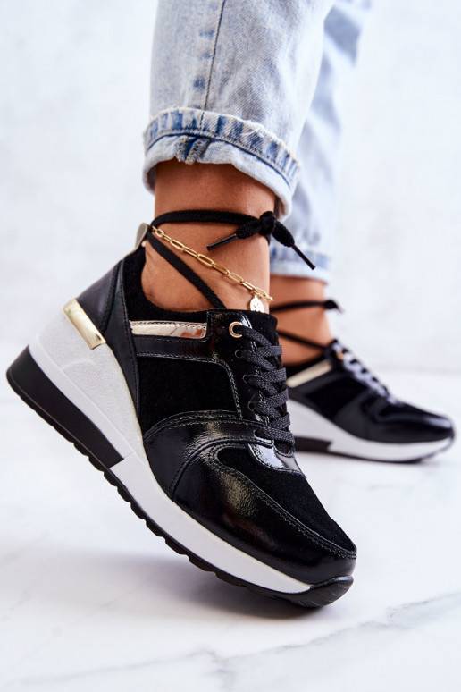 Leather sports shoes on a wedge Black... Leather sports shoes on a wedge Black...