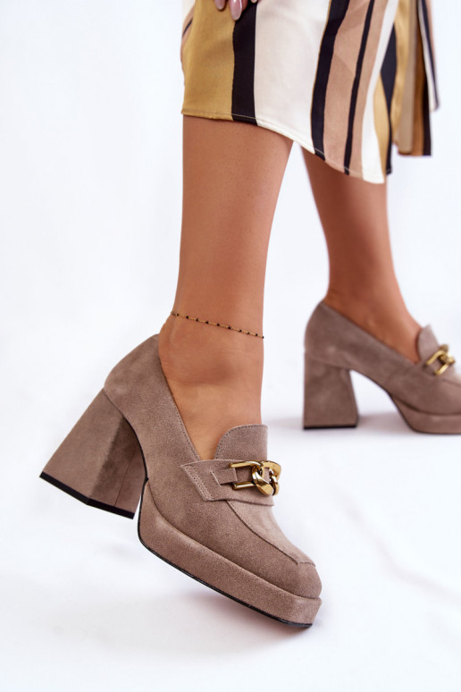 Suede Pumps With A Decorative Chain Laura Messi Light Brown