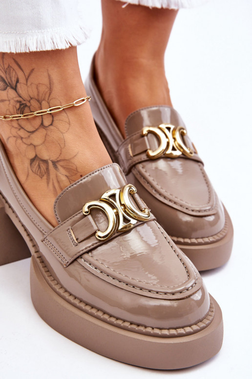 Fashionable Brogues Pumps On Massive... Fashionable Brogues Pumps On Massive...