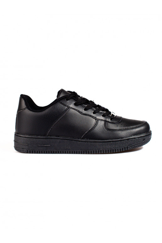 The classic model black sneakers... The classic model black sneakers...