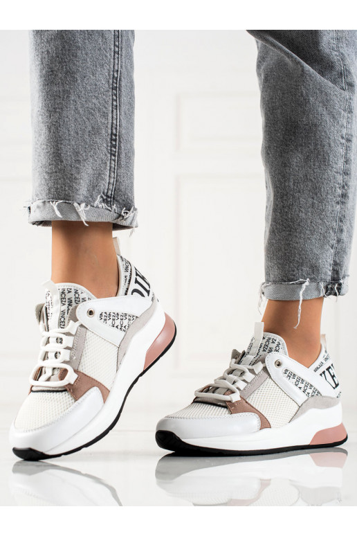 Baltos spalvos laisvalaikio batai... Baltos spalvos laisvalaikio batai...