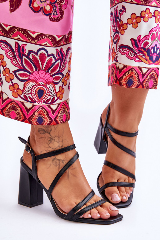 Juodos spalvos basutės Florentina su... Juodos spalvos basutės Florentina su...