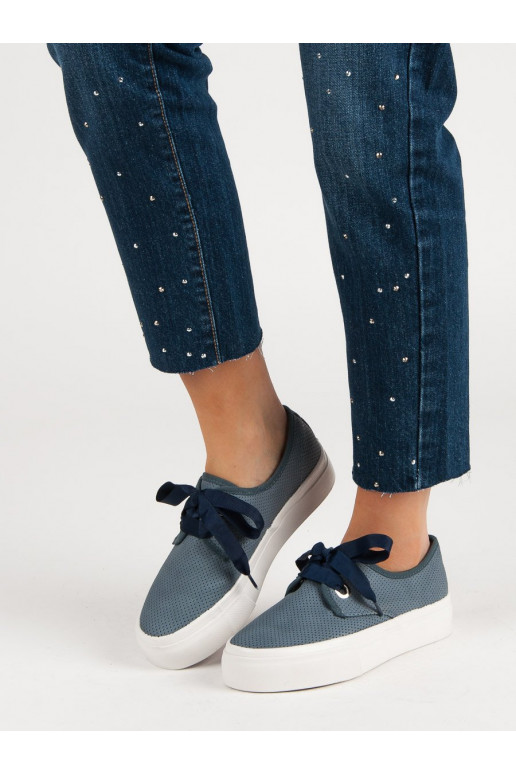 laisvalaikio batai su batraiščiais... laisvalaikio batai su batraiščiais...