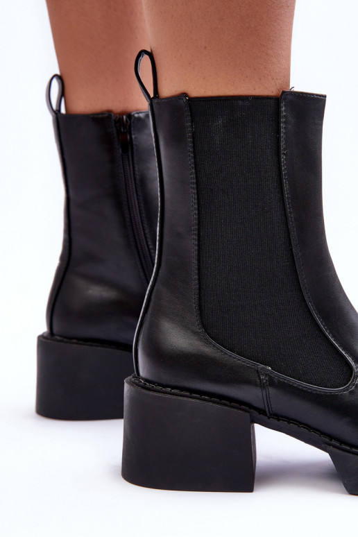 Women's Ankle Boots on Chunky Heel... Women's Ankle Boots on Chunky Heel...
